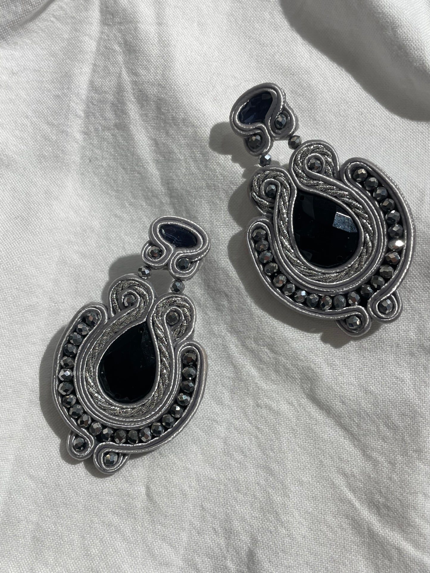 BURDEOS Pendientes Cristal Negro